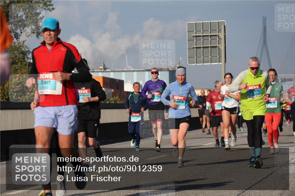 03.10.2025 - Köhlbrandbrückenlauf Luisa Fischer http://msf.ph/oto/9012359 03.10.2025 10:55:20 Position 3 2450, 639, 1401 meine-sportfotos.de