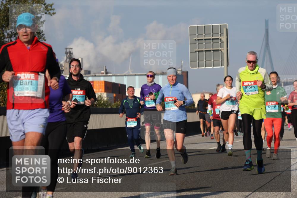 03.10.2025 - Köhlbrandbrückenlauf Luisa Fischer http://msf.ph/oto/9012363 03.10.2025 10:55:20 Position 3 2450, 3539, 1401, 2679 meine-sportfotos.de