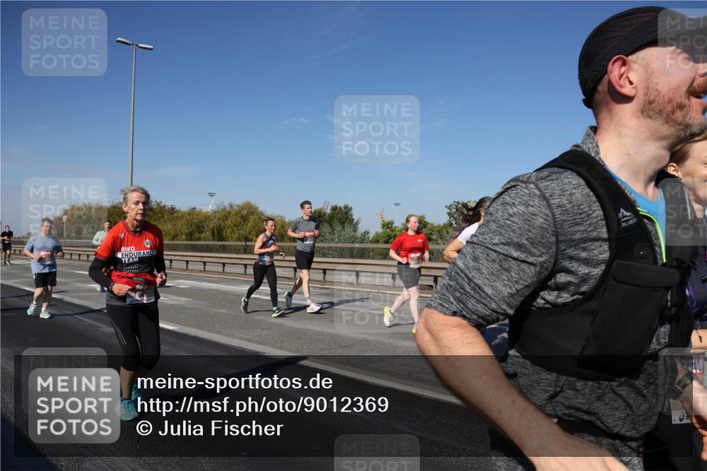 03.10.2025 - Köhlbrandbrückenlauf Julia Fischer http://msf.ph/oto/9012369 03.10.2025 13:02:48 Position 3  meine-sportfotos.de