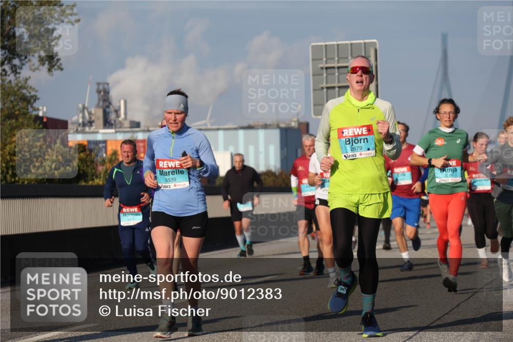 03.10.2025 - Köhlbrandbrückenlauf Luisa Fischer http://msf.ph/oto/9012383 03.10.2025 10:55:22 Position 3 1005, 3539, 2679, 3709 meine-sportfotos.de