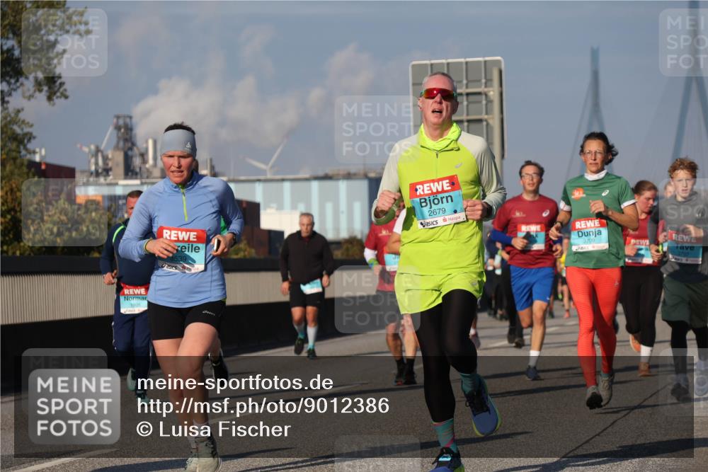 03.10.2025 - Köhlbrandbrückenlauf Luisa Fischer http://msf.ph/oto/9012386 03.10.2025 10:55:23 Position 3 3539, 1805, 2679, 3709, 3707 meine-sportfotos.de