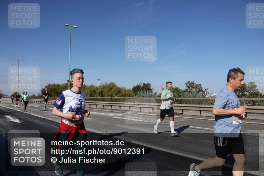 03.10.2025 - Köhlbrandbrückenlauf Julia Fischer http://msf.ph/oto/9012391 03.10.2025 13:02:51 Position 3  meine-sportfotos.de