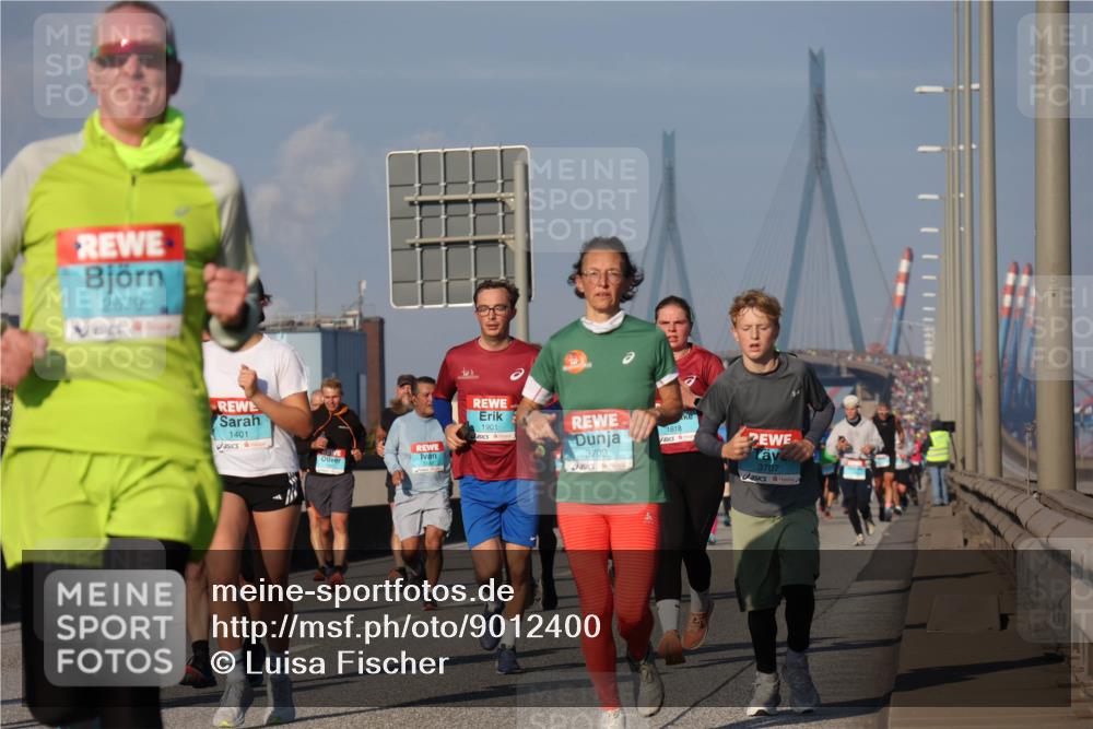 03.10.2025 - Köhlbrandbrückenlauf Luisa Fischer http://msf.ph/oto/9012400 03.10.2025 10:55:24 Position 3 2679, 1401, 1901, 3709, 1818, 3707 meine-sportfotos.de