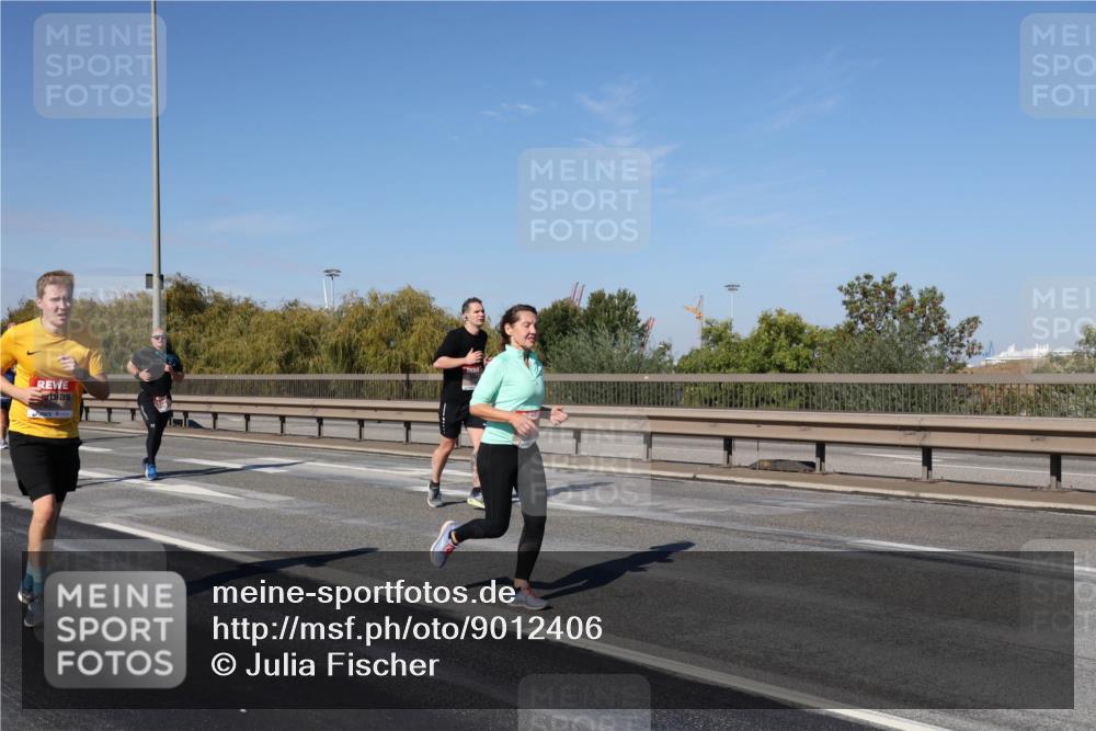 03.10.2025 - Köhlbrandbrückenlauf Julia Fischer http://msf.ph/oto/9012406 03.10.2025 13:02:56 Position 3  meine-sportfotos.de