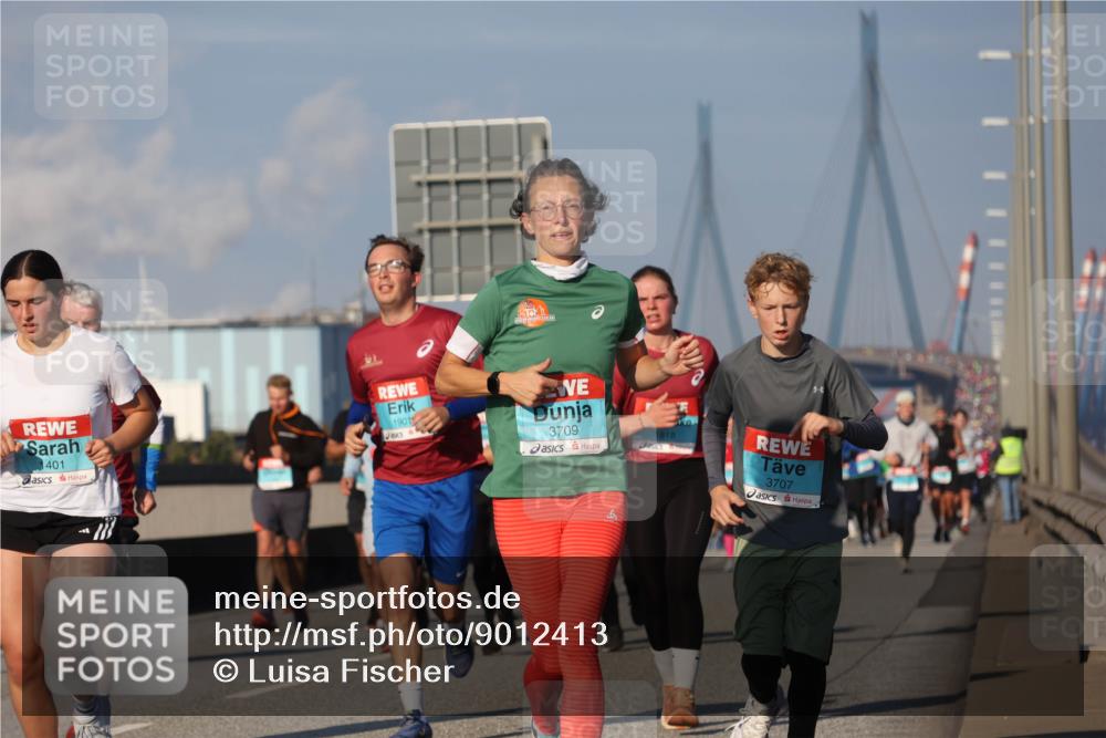 03.10.2025 - Köhlbrandbrückenlauf Luisa Fischer http://msf.ph/oto/9012413 03.10.2025 10:55:25 Position 3 401, 1901, 3709, 40, 1818, 3707 meine-sportfotos.de