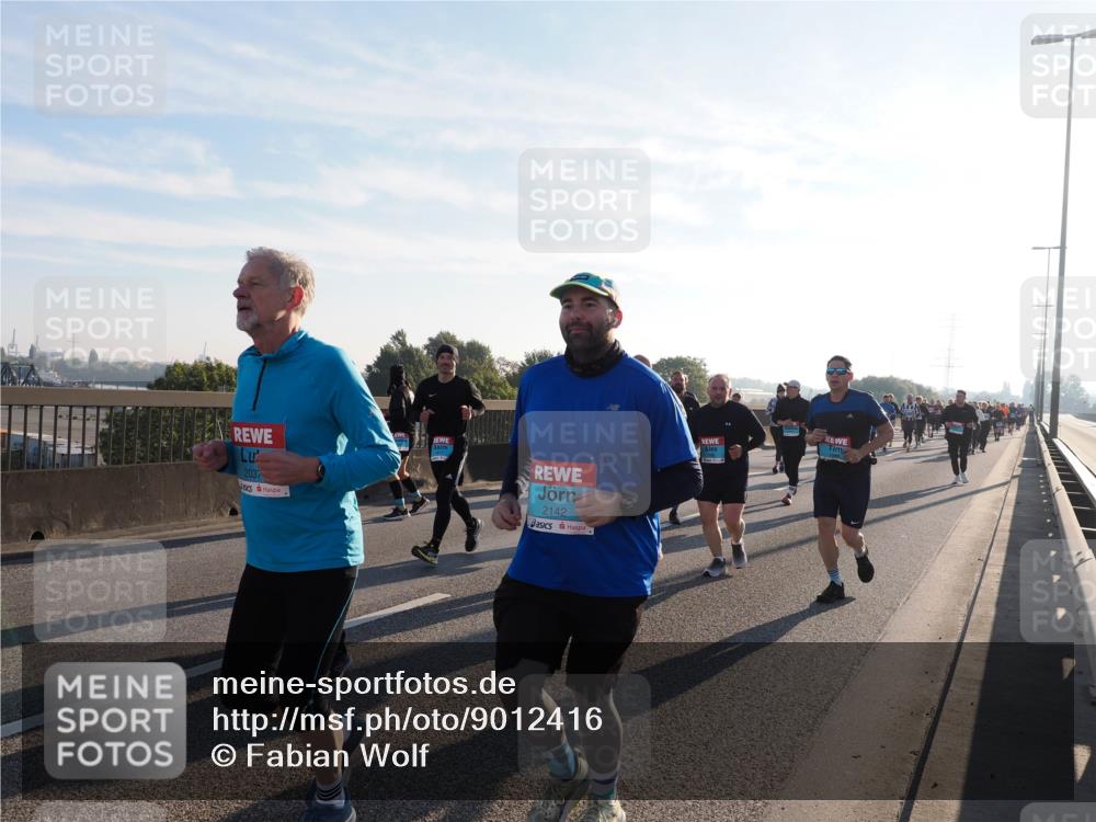 03.10.2025 - Köhlbrandbrückenlauf Fabian Wolf http://msf.ph/oto/9012416 03.10.2025 09:23:06 Position 3 2037, 2142 meine-sportfotos.de