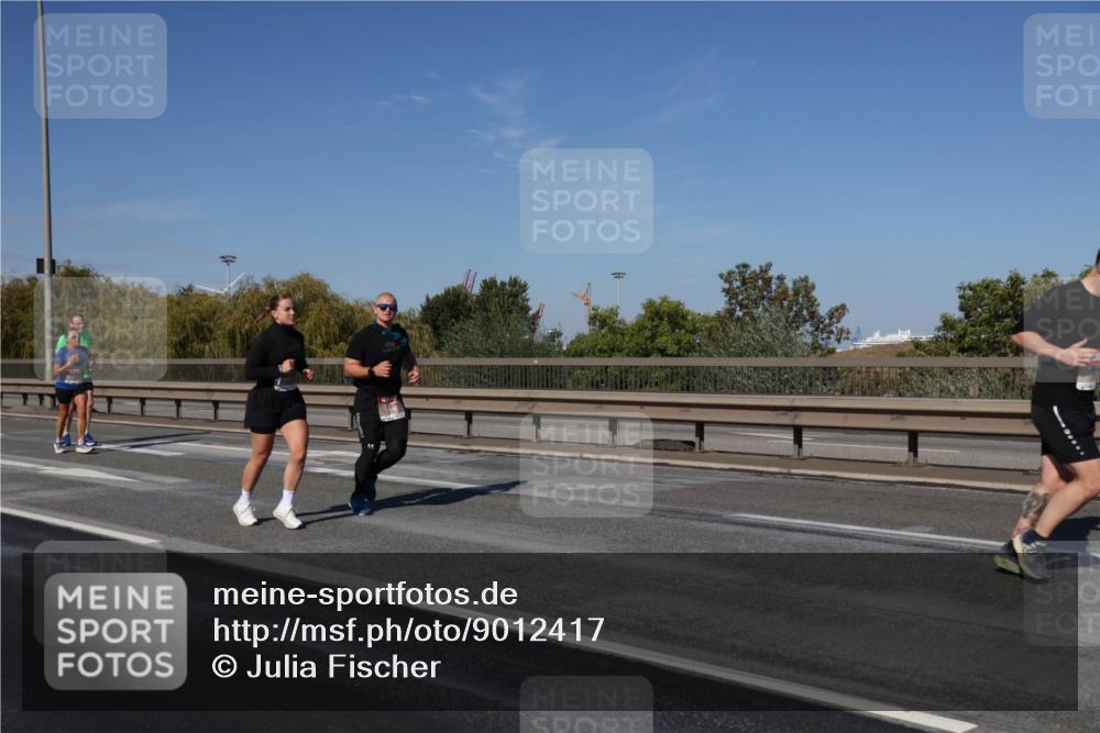 03.10.2025 - Köhlbrandbrückenlauf Julia Fischer http://msf.ph/oto/9012417 03.10.2025 13:02:58 Position 3  meine-sportfotos.de