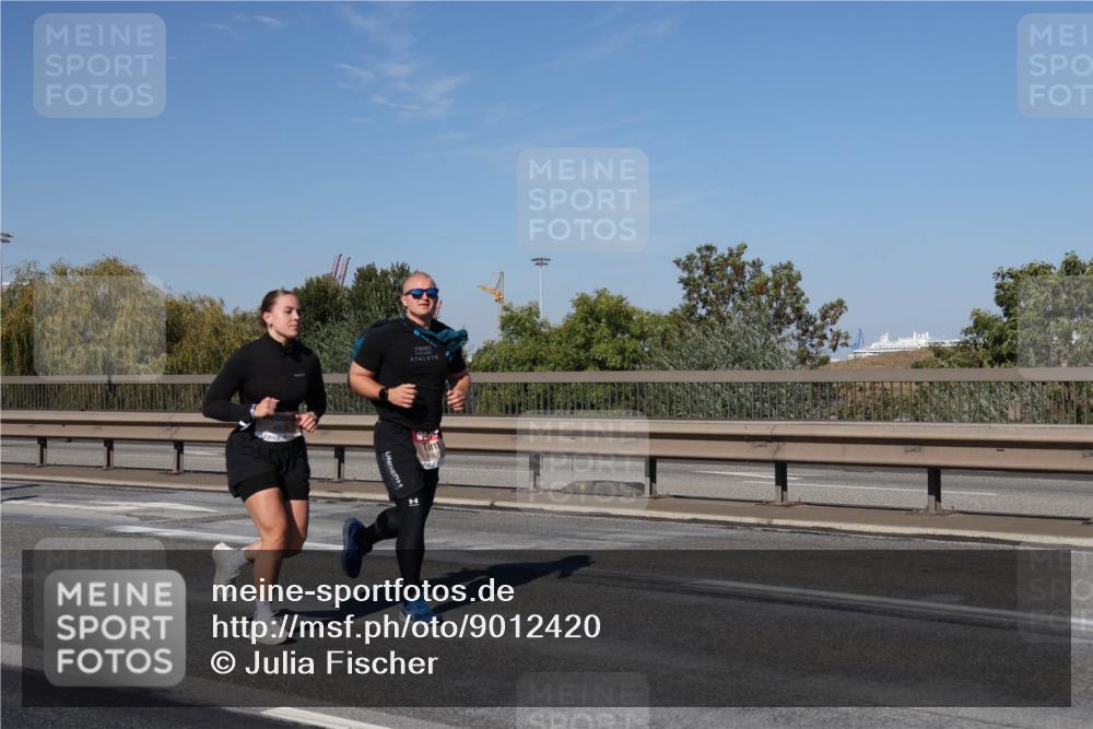 03.10.2025 - Köhlbrandbrückenlauf Julia Fischer http://msf.ph/oto/9012420 03.10.2025 13:02:59 Position 3  meine-sportfotos.de