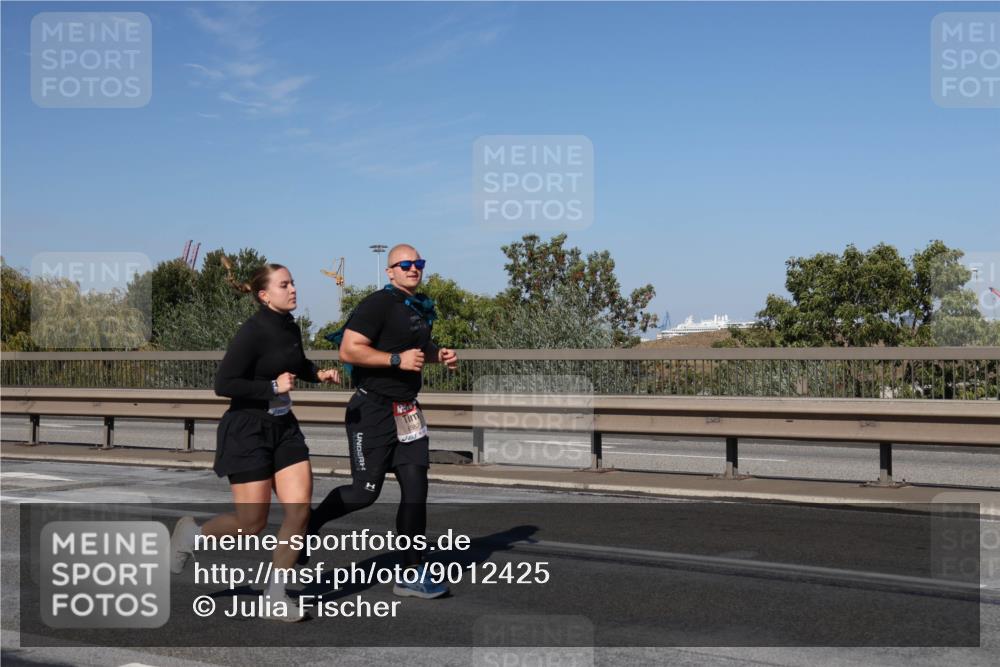 03.10.2025 - Köhlbrandbrückenlauf Julia Fischer http://msf.ph/oto/9012425 03.10.2025 13:02:59 Position 3  meine-sportfotos.de