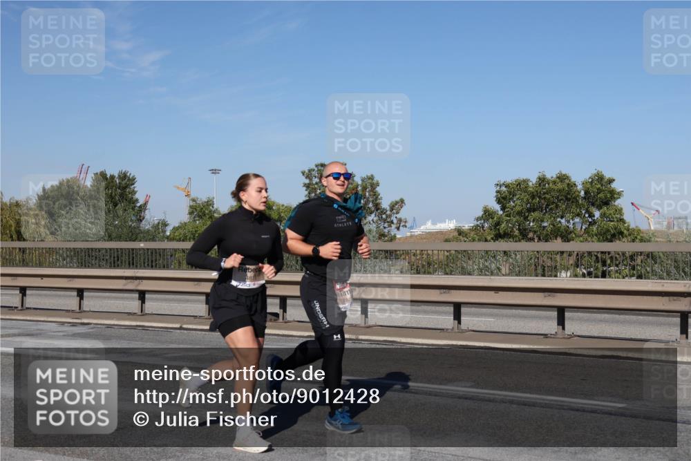 03.10.2025 - Köhlbrandbrückenlauf Julia Fischer http://msf.ph/oto/9012428 03.10.2025 13:03:00 Position 3  meine-sportfotos.de