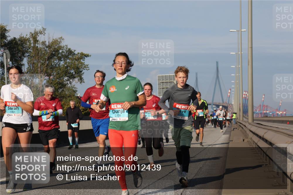 03.10.2025 - Köhlbrandbrückenlauf Luisa Fischer http://msf.ph/oto/9012439 03.10.2025 10:55:28 Position 3 1401, 3709, 181, 3707 meine-sportfotos.de