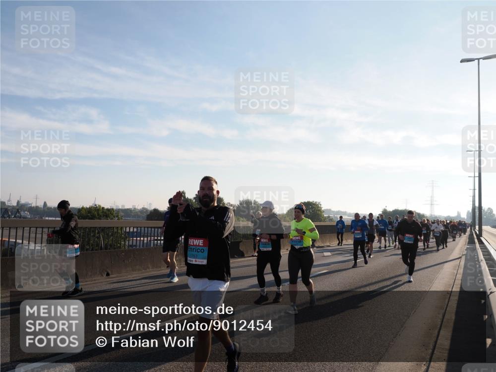 03.10.2025 - Köhlbrandbrückenlauf Fabian Wolf http://msf.ph/oto/9012454 03.10.2025 09:23:09 Position 3 1763 meine-sportfotos.de