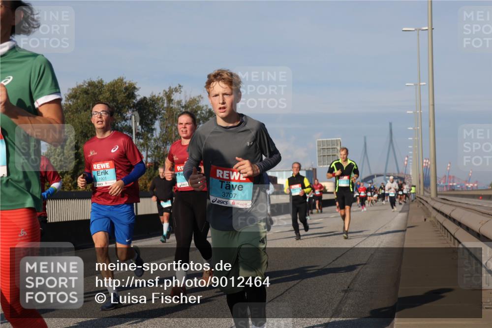 03.10.2025 - Köhlbrandbrückenlauf Luisa Fischer http://msf.ph/oto/9012464 03.10.2025 10:55:30 Position 3 6, 1901, 3707 meine-sportfotos.de