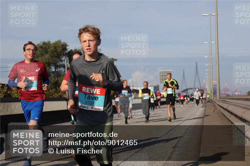 03.10.2025 - Köhlbrandbrückenlauf Luisa Fischer http://msf.ph/oto/9012465 03.10.2025 10:55:30 Position 3 901, 3707 meine-sportfotos.de