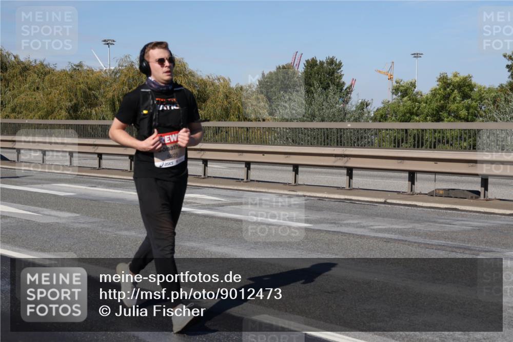 03.10.2025 - Köhlbrandbrückenlauf Julia Fischer http://msf.ph/oto/9012473 03.10.2025 13:03:12 Position 3 5828 meine-sportfotos.de