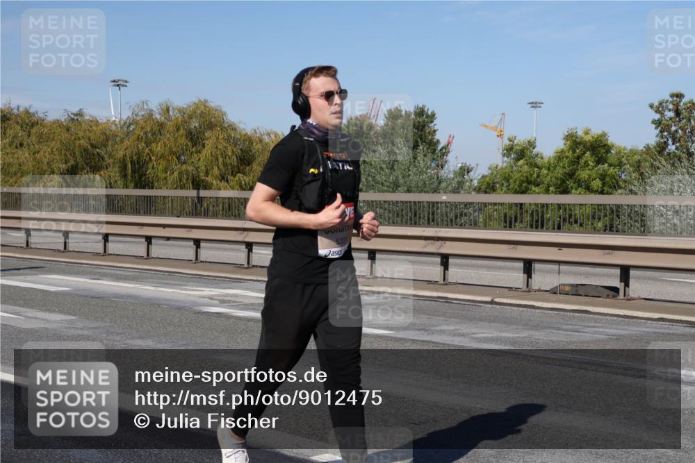 03.10.2025 - Köhlbrandbrückenlauf Julia Fischer http://msf.ph/oto/9012475 03.10.2025 13:03:13 Position 3 5328 meine-sportfotos.de