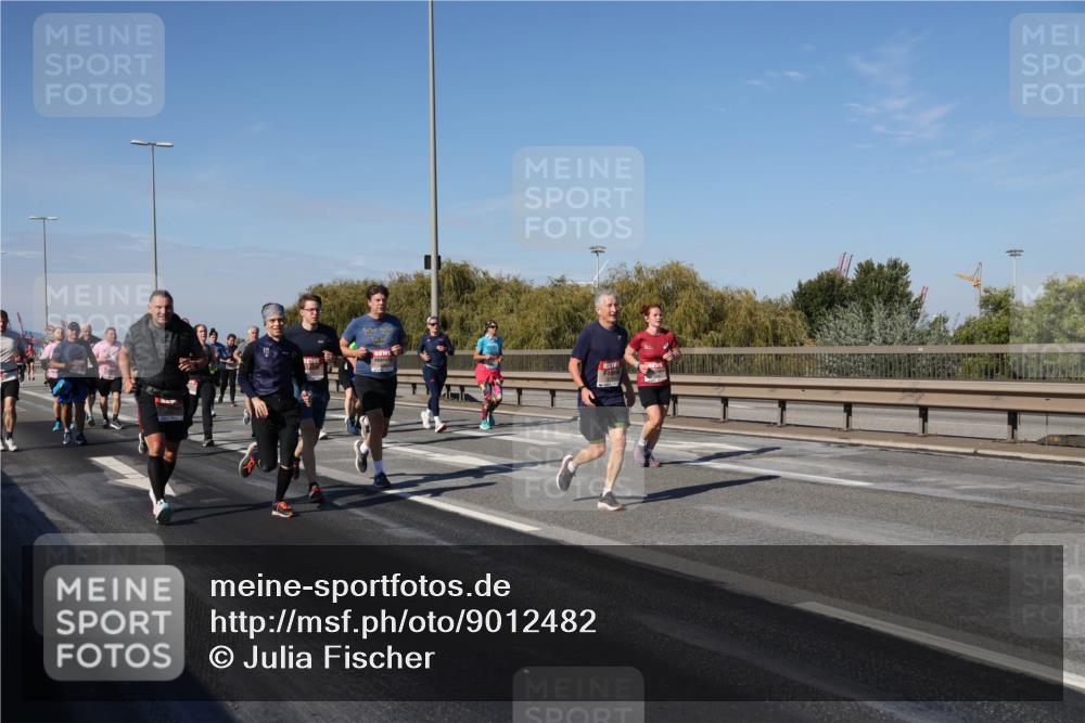 03.10.2025 - Köhlbrandbrückenlauf Julia Fischer http://msf.ph/oto/9012482 03.10.2025 13:03:15 Position 3  meine-sportfotos.de