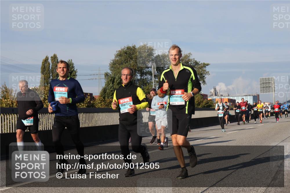 03.10.2025 - Köhlbrandbrückenlauf Luisa Fischer http://msf.ph/oto/9012505 03.10.2025 10:55:34 Position 3 1450, 1559, 1464, 1201 meine-sportfotos.de