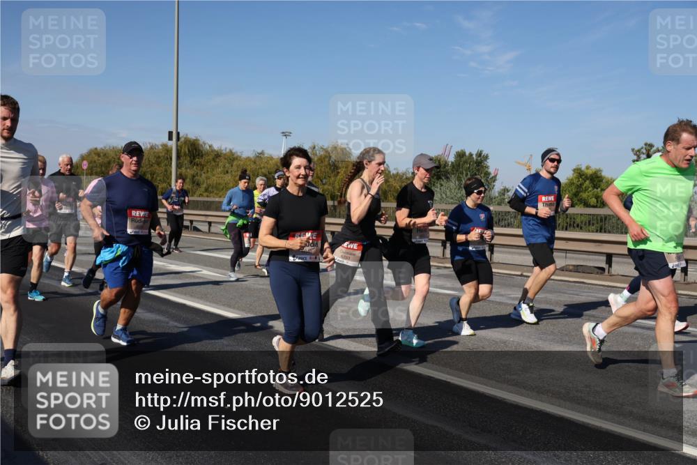 03.10.2025 - Köhlbrandbrückenlauf Julia Fischer http://msf.ph/oto/9012525 03.10.2025 13:03:20 Position 3 6753 meine-sportfotos.de