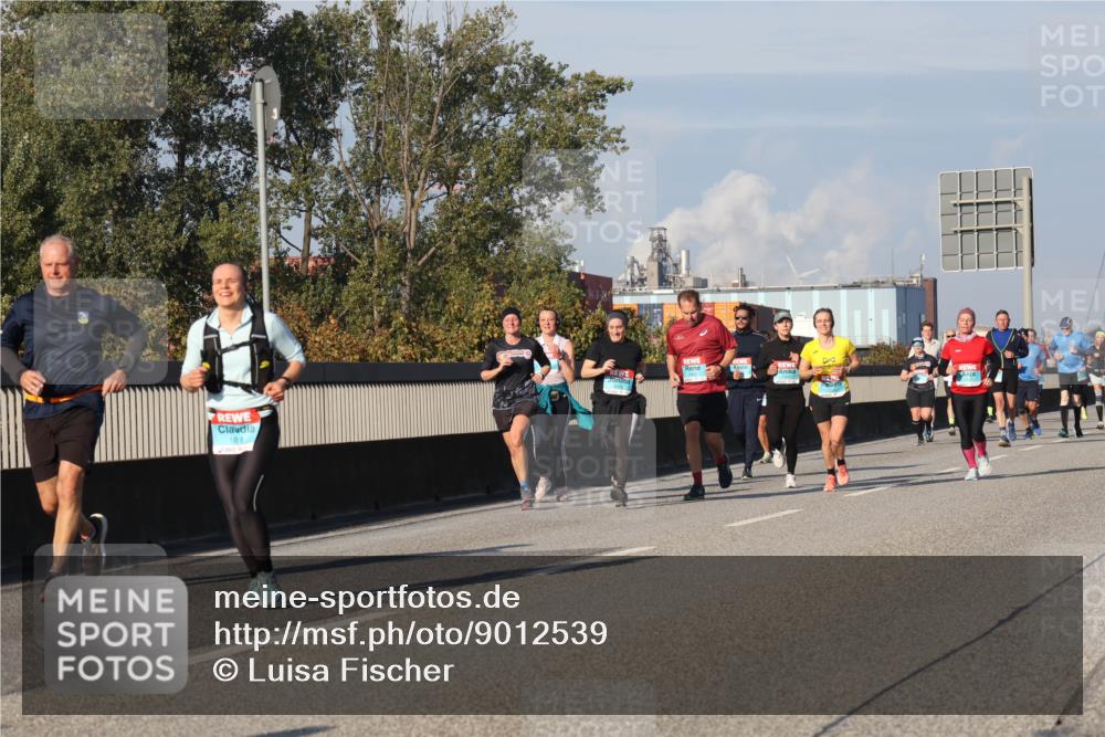 03.10.2025 - Köhlbrandbrückenlauf Luisa Fischer http://msf.ph/oto/9012539 03.10.2025 10:55:37 Position 3 1919 meine-sportfotos.de