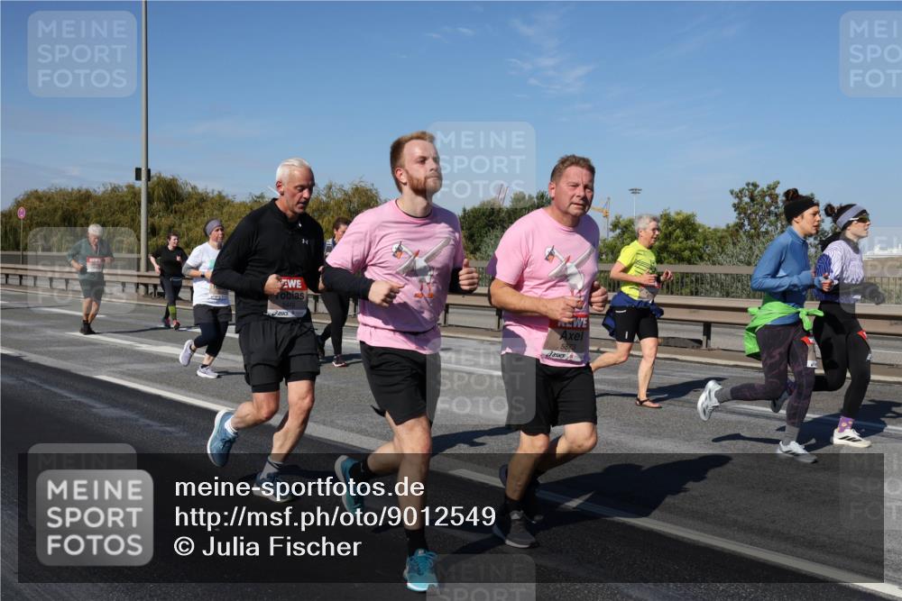 03.10.2025 - Köhlbrandbrückenlauf Julia Fischer http://msf.ph/oto/9012549 03.10.2025 13:03:22 Position 3 5449, 5873 meine-sportfotos.de