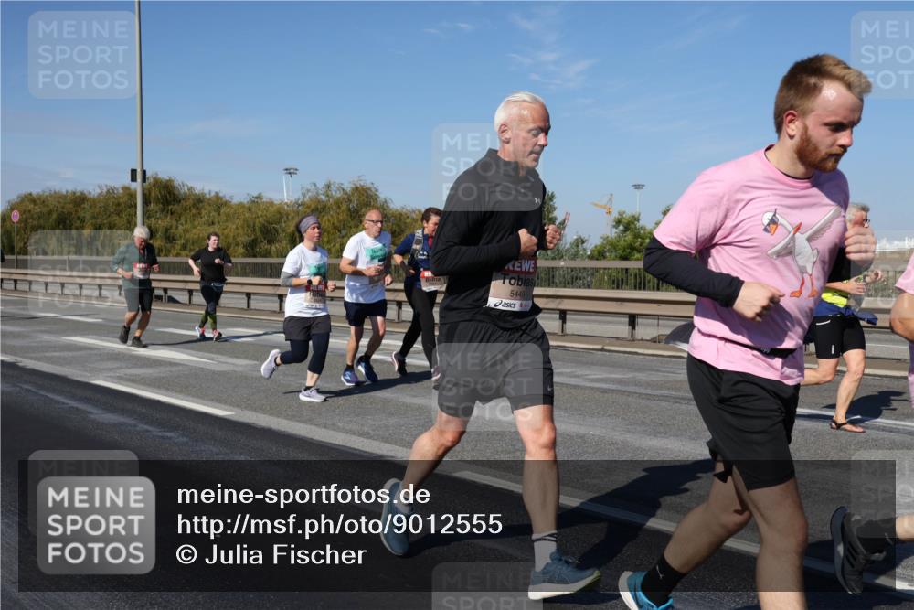 03.10.2025 - Köhlbrandbrückenlauf Julia Fischer http://msf.ph/oto/9012555 03.10.2025 13:03:23 Position 3 5449 meine-sportfotos.de