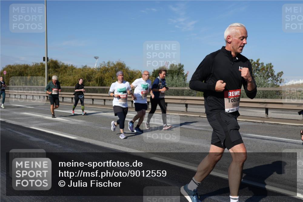 03.10.2025 - Köhlbrandbrückenlauf Julia Fischer http://msf.ph/oto/9012559 03.10.2025 13:03:23 Position 3 5449 meine-sportfotos.de