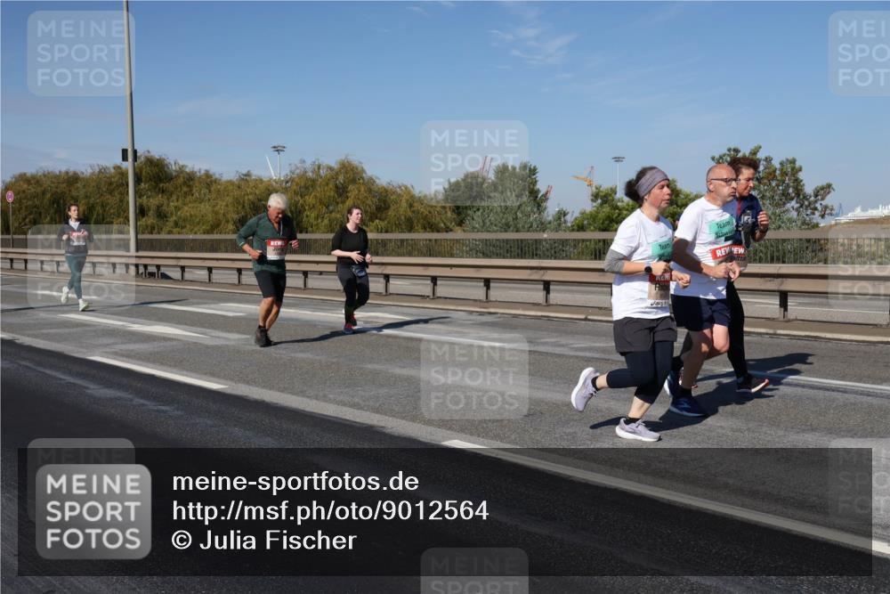 03.10.2025 - Köhlbrandbrückenlauf Julia Fischer http://msf.ph/oto/9012564 03.10.2025 13:03:24 Position 3  meine-sportfotos.de