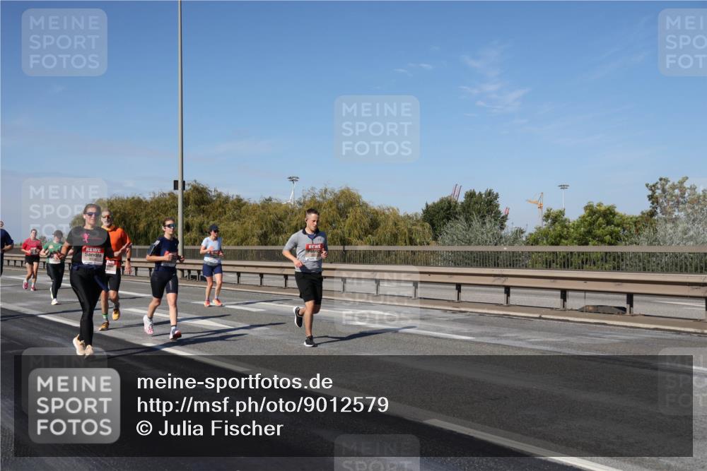 03.10.2025 - Köhlbrandbrückenlauf Julia Fischer http://msf.ph/oto/9012579 03.10.2025 13:03:30 Position 3  meine-sportfotos.de