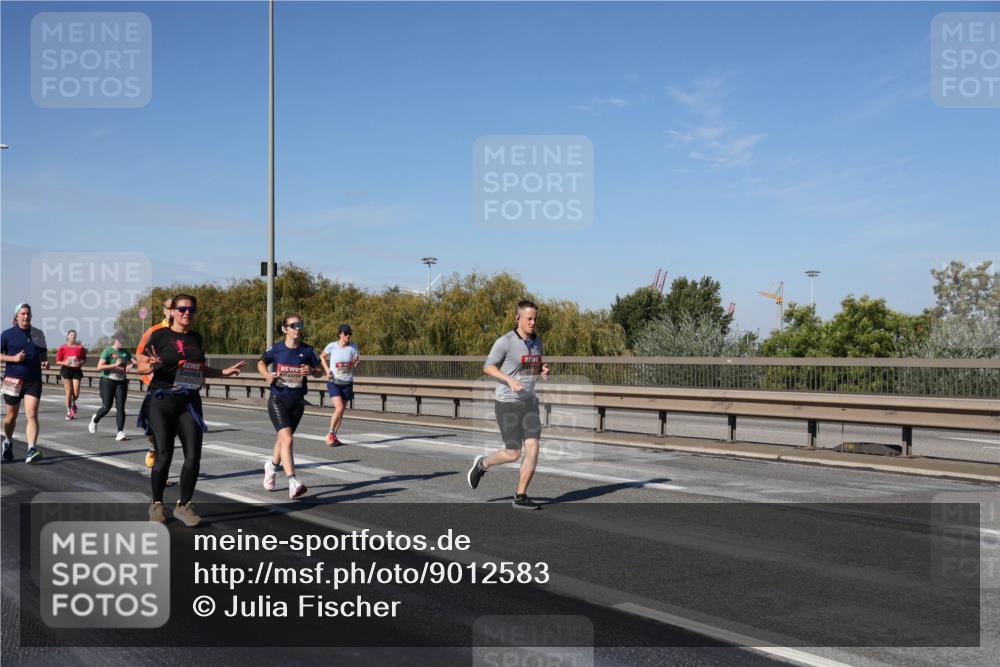 03.10.2025 - Köhlbrandbrückenlauf Julia Fischer http://msf.ph/oto/9012583 03.10.2025 13:03:30 Position 3  meine-sportfotos.de