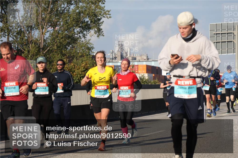 03.10.2025 - Köhlbrandbrückenlauf Luisa Fischer http://msf.ph/oto/9012590 03.10.2025 10:55:42 Position 3 2882, 1747, 3334, 3524, 1544 meine-sportfotos.de