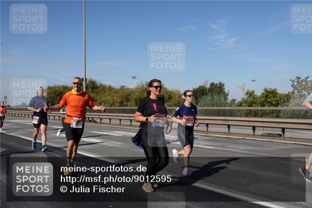 03.10.2025 - Köhlbrandbrückenlauf Julia Fischer http://msf.ph/oto/9012595 03.10.2025 13:03:32 Position 3 136 meine-sportfotos.de