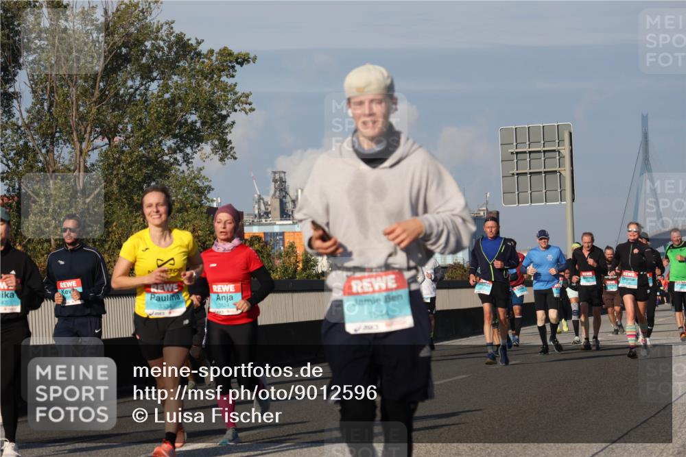 03.10.2025 - Köhlbrandbrückenlauf Luisa Fischer http://msf.ph/oto/9012596 03.10.2025 10:55:42 Position 3 47, 3334, 3524, 1544 meine-sportfotos.de
