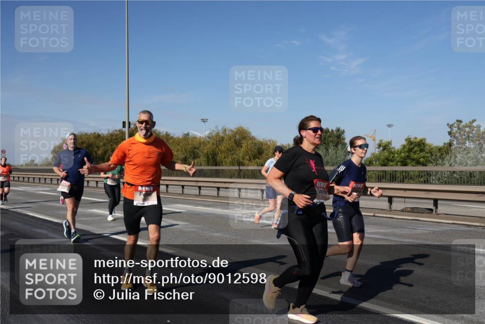 03.10.2025 - Köhlbrandbrückenlauf Julia Fischer http://msf.ph/oto/9012598 03.10.2025 13:03:32 Position 3 620 meine-sportfotos.de