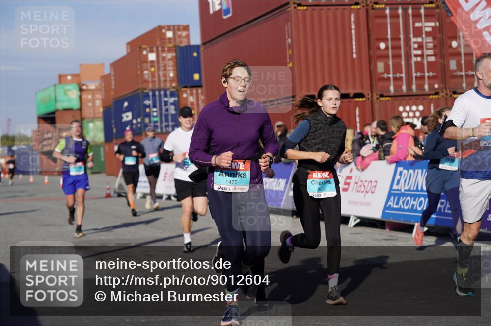 03.10.2025 - Köhlbrandbrückenlauf Michael Burmester http://msf.ph/oto/9012604 03.10.2025 10:13:01 Ziel 1327, 1331, 1388, 1470, 1521, 1603, 1685, 2006, 2686, 3075, 3146, 3157, 3166, 3197, 3375, 3381, 3395, 3549, 3550, 3615, 3691 meine-sportfotos.de