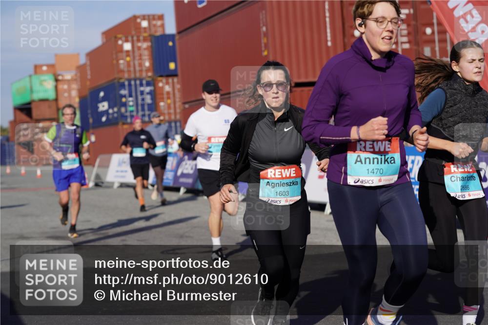 03.10.2025 - Köhlbrandbrückenlauf Michael Burmester http://msf.ph/oto/9012610 03.10.2025 10:13:01 Ziel 1327, 1331, 1388, 1470, 1521, 1603, 1685, 2006, 2686, 3075, 3146, 3157, 3166, 3197, 3375, 3381, 3395, 3549, 3550, 3615, 3691 meine-sportfotos.de