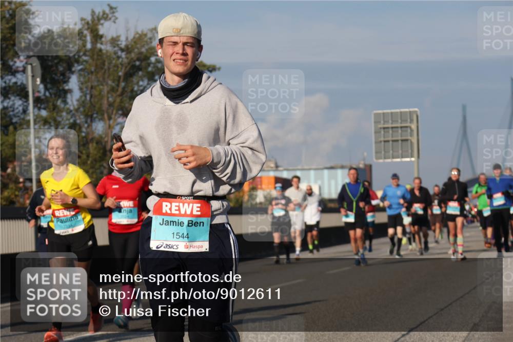 03.10.2025 - Köhlbrandbrückenlauf Luisa Fischer http://msf.ph/oto/9012611 03.10.2025 10:55:43 Position 3 3334, 1544, 60 meine-sportfotos.de