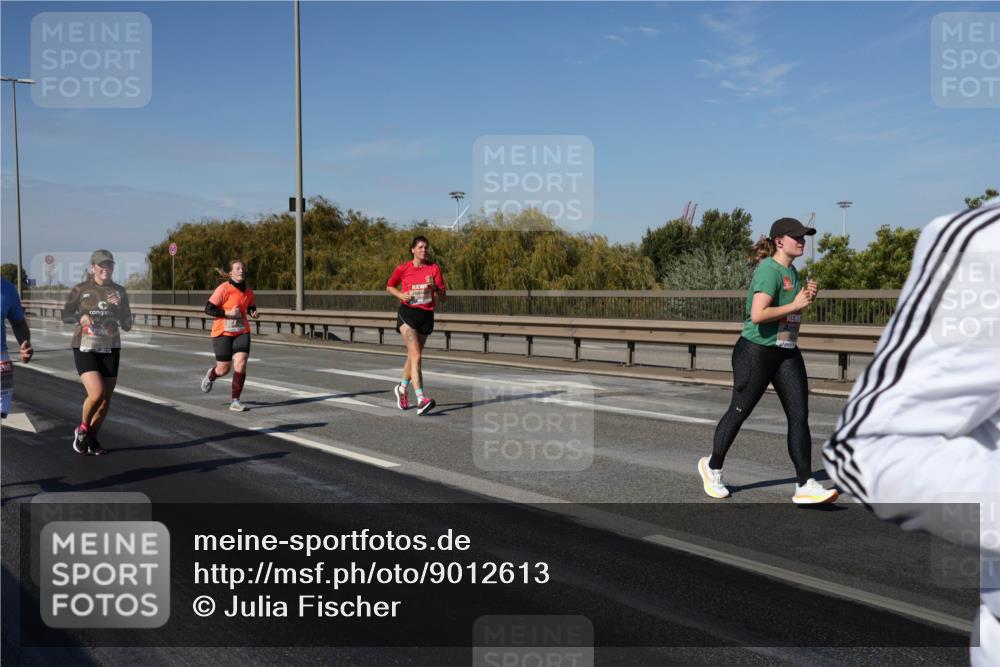 03.10.2025 - Köhlbrandbrückenlauf Julia Fischer http://msf.ph/oto/9012613 03.10.2025 13:03:35 Position 3  meine-sportfotos.de