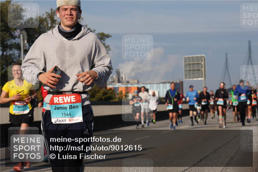 03.10.2025 - Köhlbrandbrückenlauf Luisa Fischer http://msf.ph/oto/9012615 03.10.2025 10:55:44 Position 3 1544 meine-sportfotos.de
