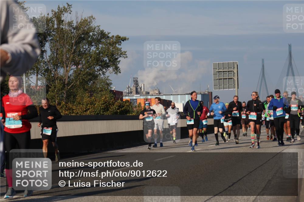 03.10.2025 - Köhlbrandbrückenlauf Luisa Fischer http://msf.ph/oto/9012622 03.10.2025 10:55:44 Position 3  meine-sportfotos.de