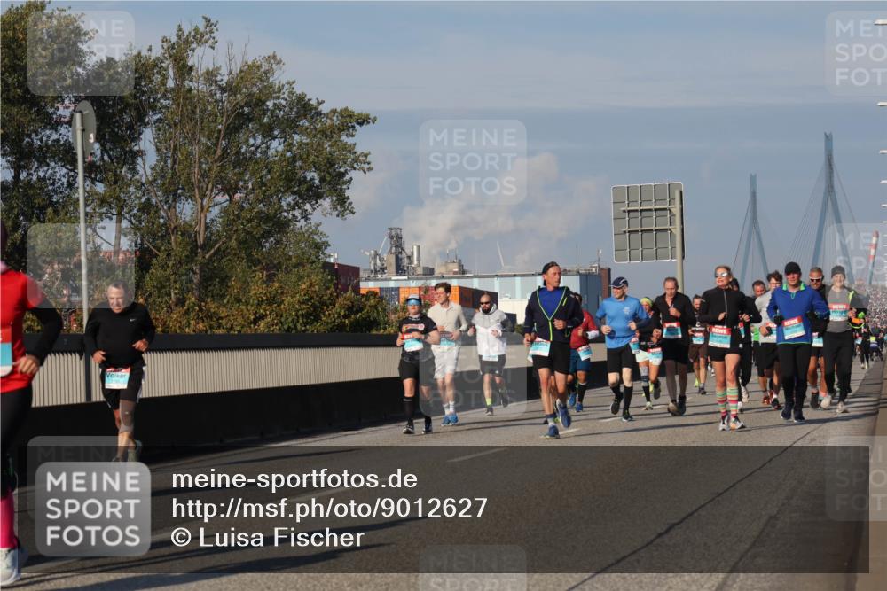 03.10.2025 - Köhlbrandbrückenlauf Luisa Fischer http://msf.ph/oto/9012627 03.10.2025 10:55:45 Position 3  meine-sportfotos.de