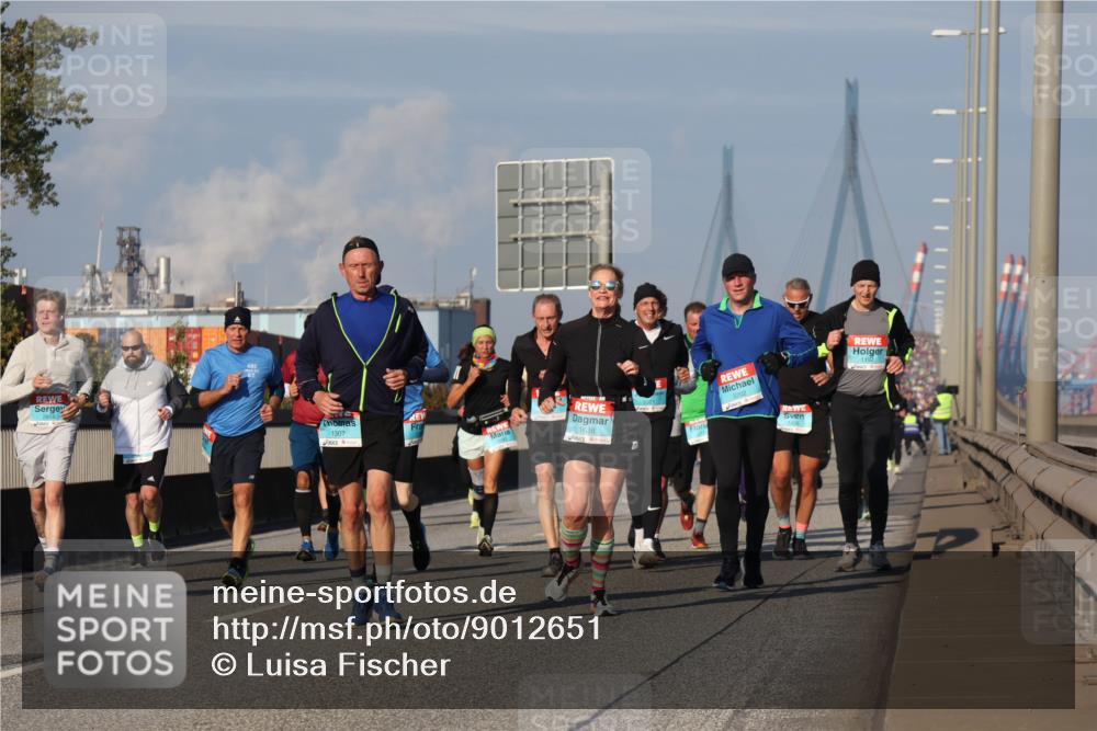 03.10.2025 - Köhlbrandbrückenlauf Luisa Fischer http://msf.ph/oto/9012651 03.10.2025 10:55:47 Position 3 1307, 1636, 3202 meine-sportfotos.de
