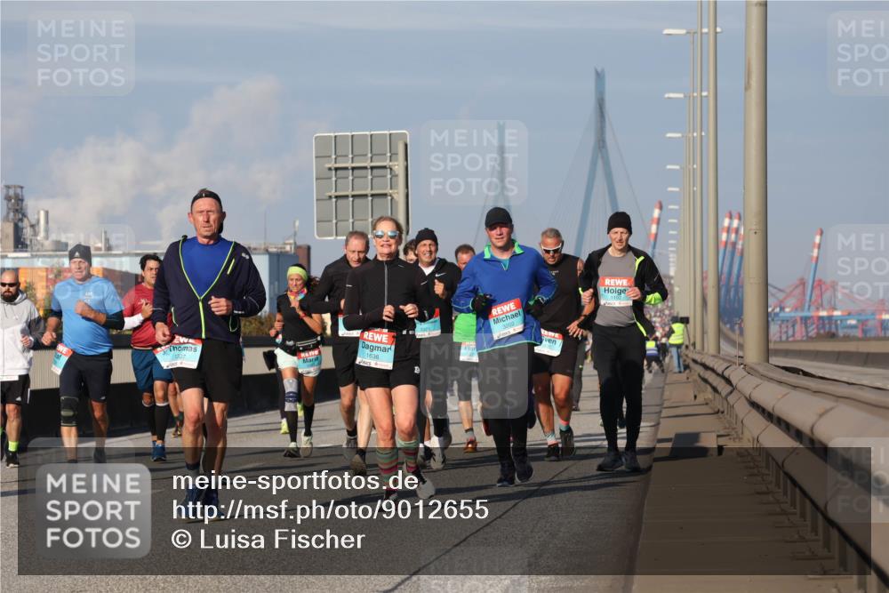03.10.2025 - Köhlbrandbrückenlauf Luisa Fischer http://msf.ph/oto/9012655 03.10.2025 10:55:47 Position 3 1307, 1636, 3321, 3202 meine-sportfotos.de