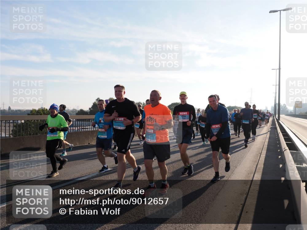 03.10.2025 - Köhlbrandbrückenlauf Fabian Wolf http://msf.ph/oto/9012657 03.10.2025 09:23:25 Position 3 1855, 1853 meine-sportfotos.de