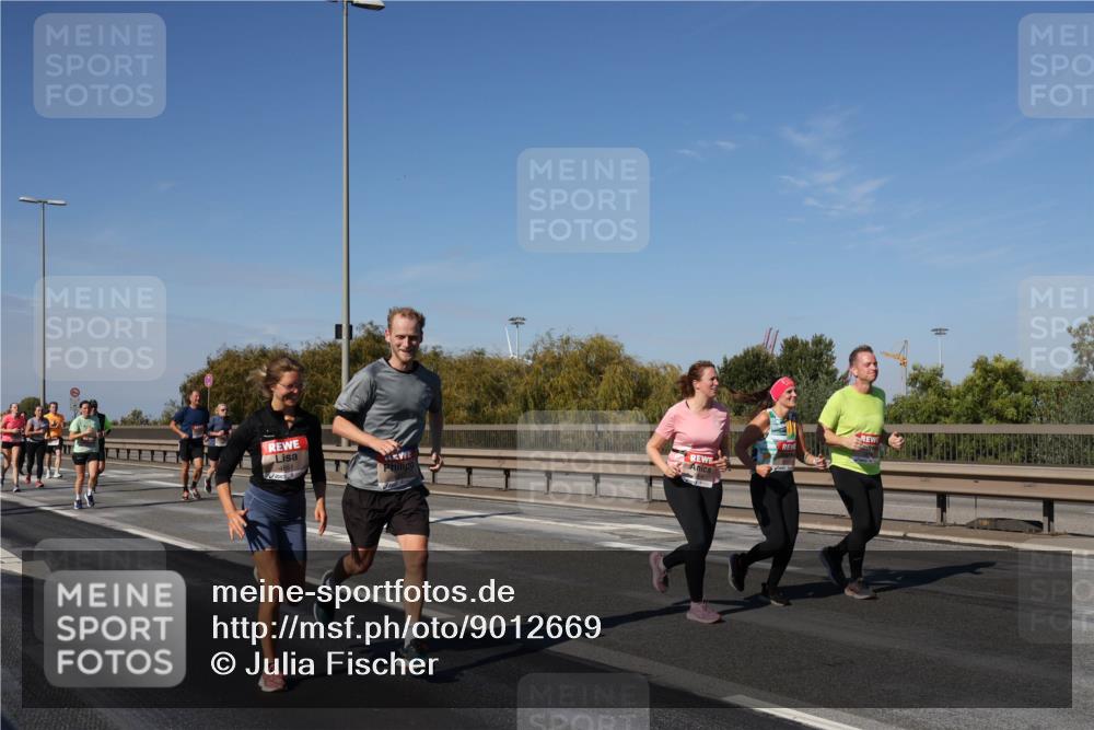 03.10.2025 - Köhlbrandbrückenlauf Julia Fischer http://msf.ph/oto/9012669 03.10.2025 13:03:48 Position 3 4661 meine-sportfotos.de