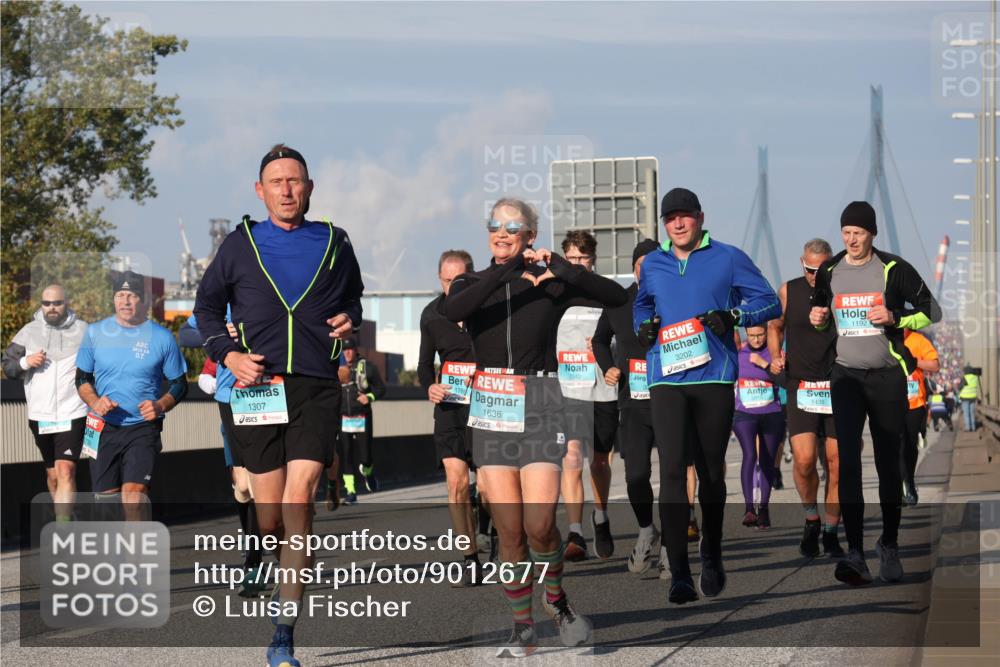03.10.2025 - Köhlbrandbrückenlauf Luisa Fischer http://msf.ph/oto/9012677 03.10.2025 10:55:49 Position 3 2015, 20, 1307, 178, 1636, 2040, 3202, 1435, 1192 meine-sportfotos.de