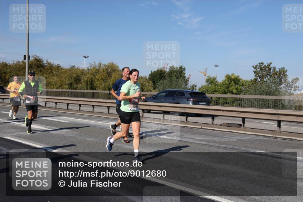 03.10.2025 - Köhlbrandbrückenlauf Julia Fischer http://msf.ph/oto/9012680 03.10.2025 13:03:53 Position 3  meine-sportfotos.de