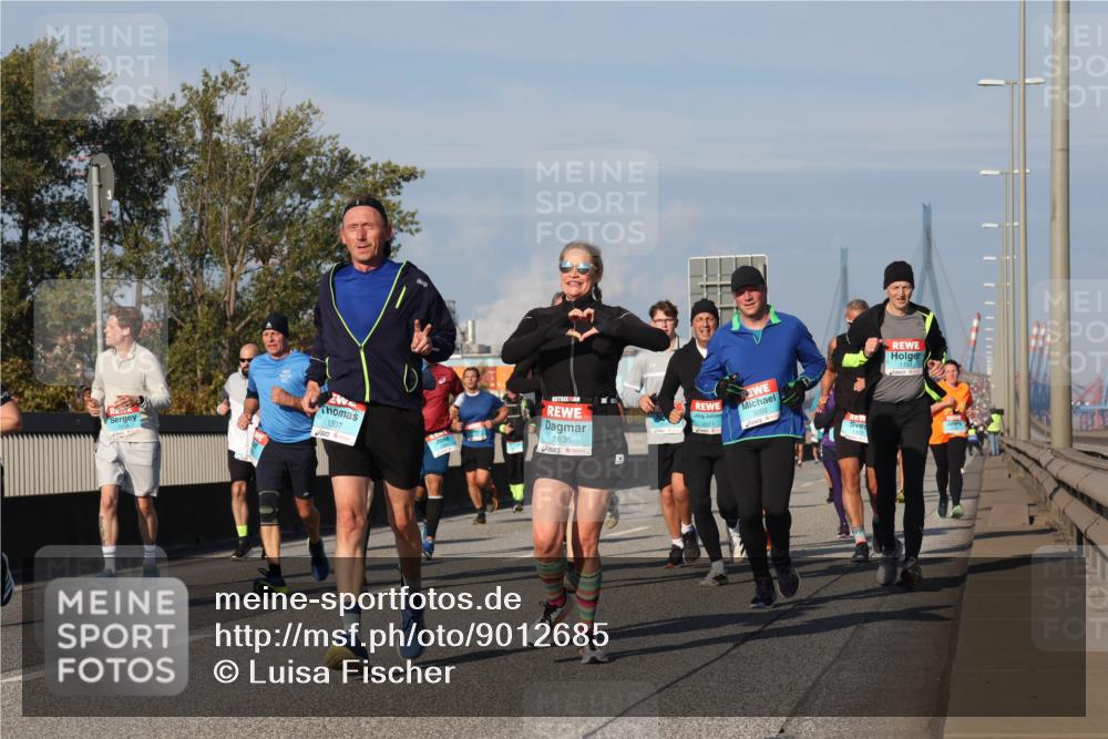 03.10.2025 - Köhlbrandbrückenlauf Luisa Fischer http://msf.ph/oto/9012685 03.10.2025 10:55:50 Position 3 1636, 1307, 1192 meine-sportfotos.de