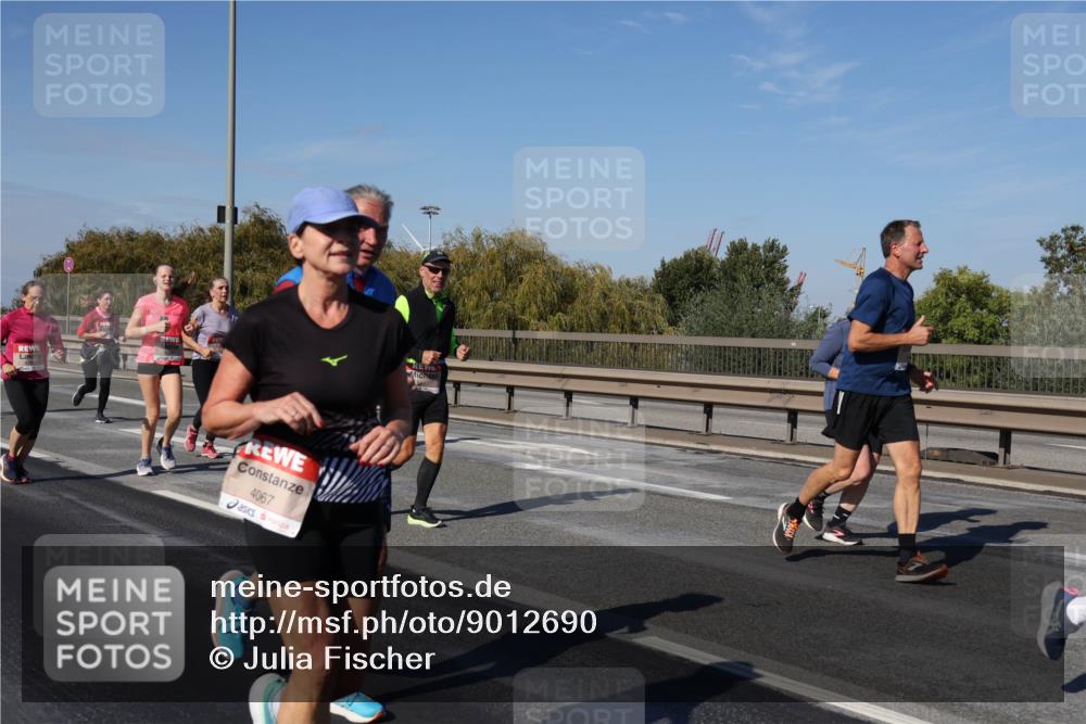 03.10.2025 - Köhlbrandbrückenlauf Julia Fischer http://msf.ph/oto/9012690 03.10.2025 13:03:54 Position 3 4067 meine-sportfotos.de