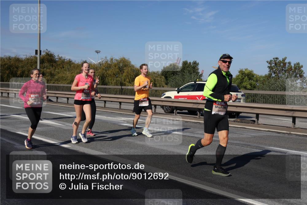 03.10.2025 - Köhlbrandbrückenlauf Julia Fischer http://msf.ph/oto/9012692 03.10.2025 13:03:56 Position 3 5160, 1122 meine-sportfotos.de